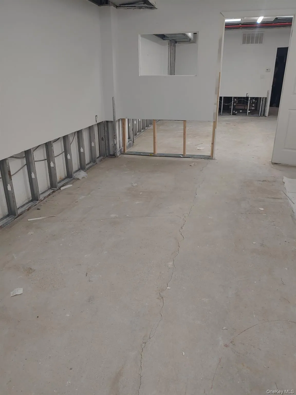 251-16 Hillside Ave, New York, NY, ,Commercial Lease,For Rent,Hillside Ave,0,1000793 251-16 Hillside Ave, New York, NY, ,Commercial Lease,For Rent,Hillside Ave,0,1000793