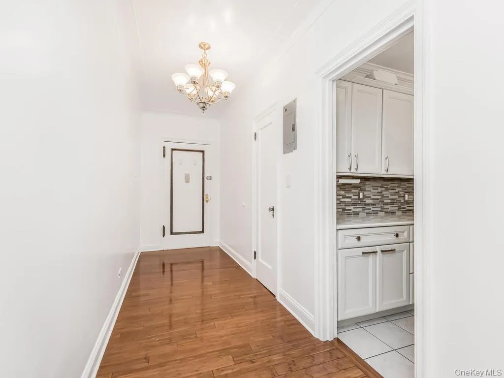 5 Franklin Avenue, White Plains, NY, 2 Bedrooms Bedrooms, 3 Rooms Rooms,1 BathroomBathrooms,Residential,For Rent,Franklin,0,1000800 5 Franklin Avenue, White Plains, NY, 2 Bedrooms Bedrooms, 3 Rooms Rooms,1 BathroomBathrooms,Residential,For Rent,Franklin,0,1000800