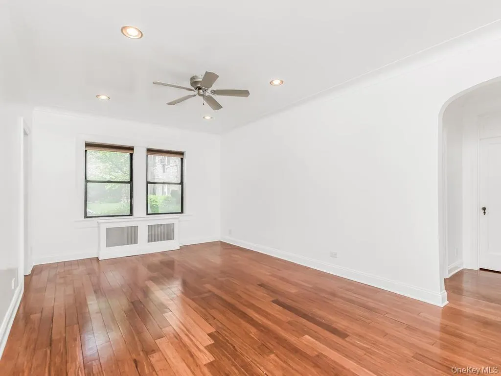 5 Franklin Avenue, White Plains, NY, 2 Bedrooms Bedrooms, 3 Rooms Rooms,1 BathroomBathrooms,Residential,For Rent,Franklin,0,1000800 5 Franklin Avenue, White Plains, NY, 2 Bedrooms Bedrooms, 3 Rooms Rooms,1 BathroomBathrooms,Residential,For Rent,Franklin,0,1000800