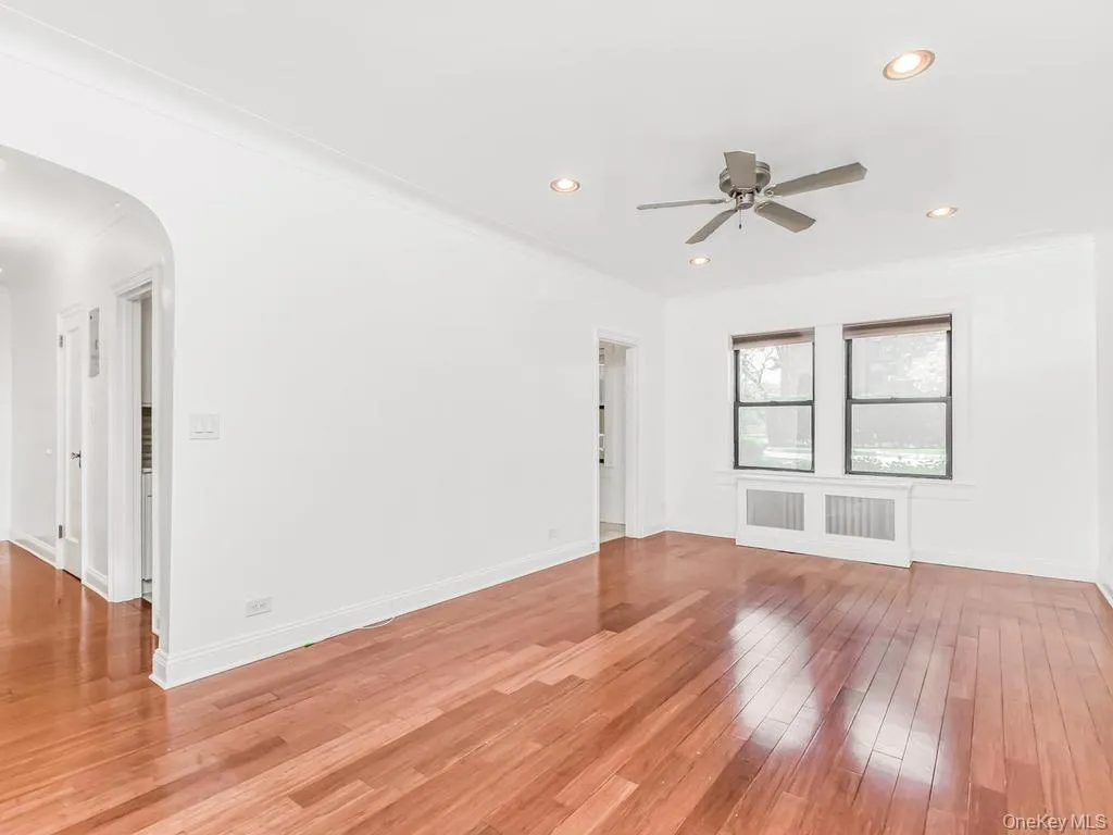 5 Franklin Avenue, White Plains, NY, 2 Bedrooms Bedrooms, 3 Rooms Rooms,1 BathroomBathrooms,Residential,For Rent,Franklin,0,1000800 5 Franklin Avenue, White Plains, NY, 2 Bedrooms Bedrooms, 3 Rooms Rooms,1 BathroomBathrooms,Residential,For Rent,Franklin,0,1000800