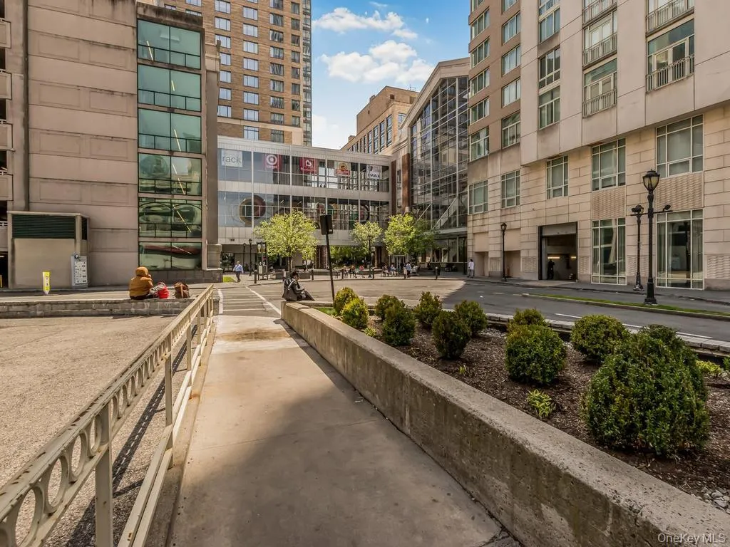 5 Franklin Avenue, White Plains, NY, 2 Bedrooms Bedrooms, 3 Rooms Rooms,1 BathroomBathrooms,Residential,For Rent,Franklin,0,1000800 5 Franklin Avenue, White Plains, NY, 2 Bedrooms Bedrooms, 3 Rooms Rooms,1 BathroomBathrooms,Residential,For Rent,Franklin,0,1000800