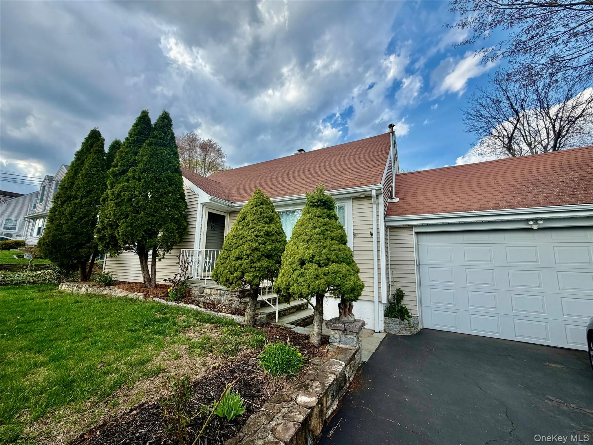 51 Iroquois Road, Ossining, NY, 4 Bedrooms Bedrooms, 10 Rooms Rooms,2 BathroomsBathrooms,Residential Lease,For Rent,Iroquois,0,1000801 51 Iroquois Road, Ossining, NY, 4 Bedrooms Bedrooms, 10 Rooms Rooms,2 BathroomsBathrooms,Residential Lease,For Rent,Iroquois,0,1000801