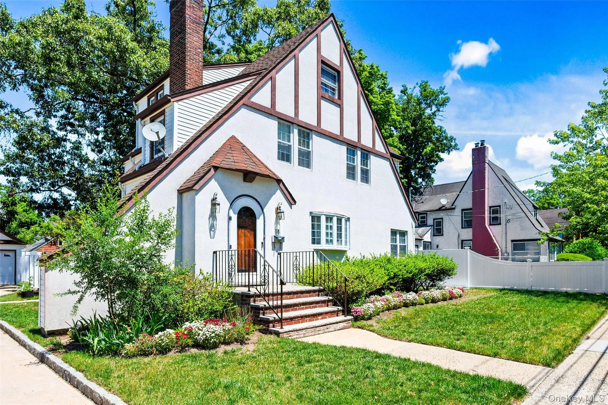 15 Maine Avenue, Hempstead, NY, 4 Bedrooms Bedrooms, 8 Rooms Rooms,2 BathroomsBathrooms,Residential,For Rent,Maine,0,1000803 15 Maine Avenue, Hempstead, NY, 4 Bedrooms Bedrooms, 8 Rooms Rooms,2 BathroomsBathrooms,Residential,For Rent,Maine,0,1000803