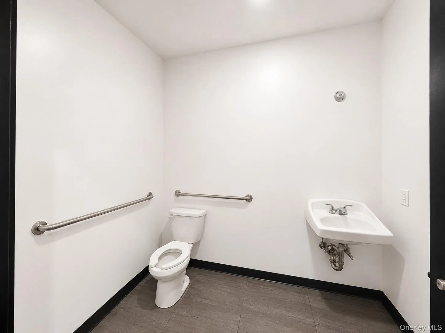 580 Broadway, New York, NY, ,Commercial Lease,For Rent,Broadway,0,1000806 580 Broadway, New York, NY, ,Commercial Lease,For Rent,Broadway,0,1000806