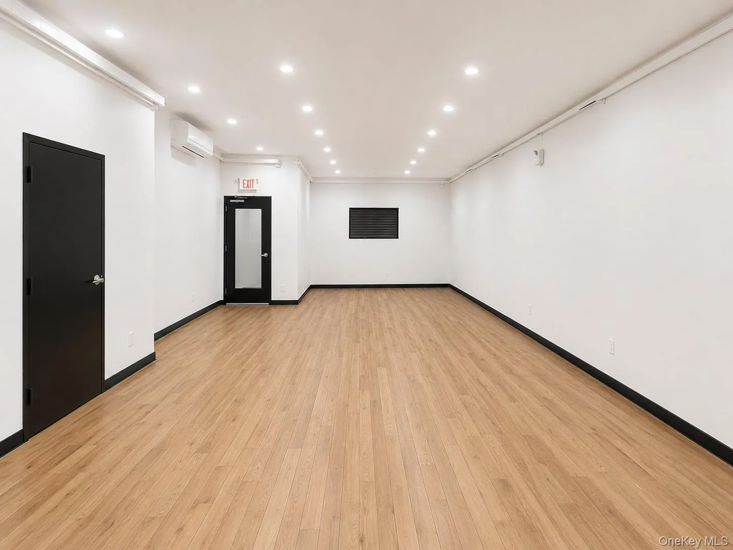 580 Broadway, New York, NY, ,Commercial Lease,For Rent,Broadway,0,1000806 580 Broadway, New York, NY, ,Commercial Lease,For Rent,Broadway,0,1000806
