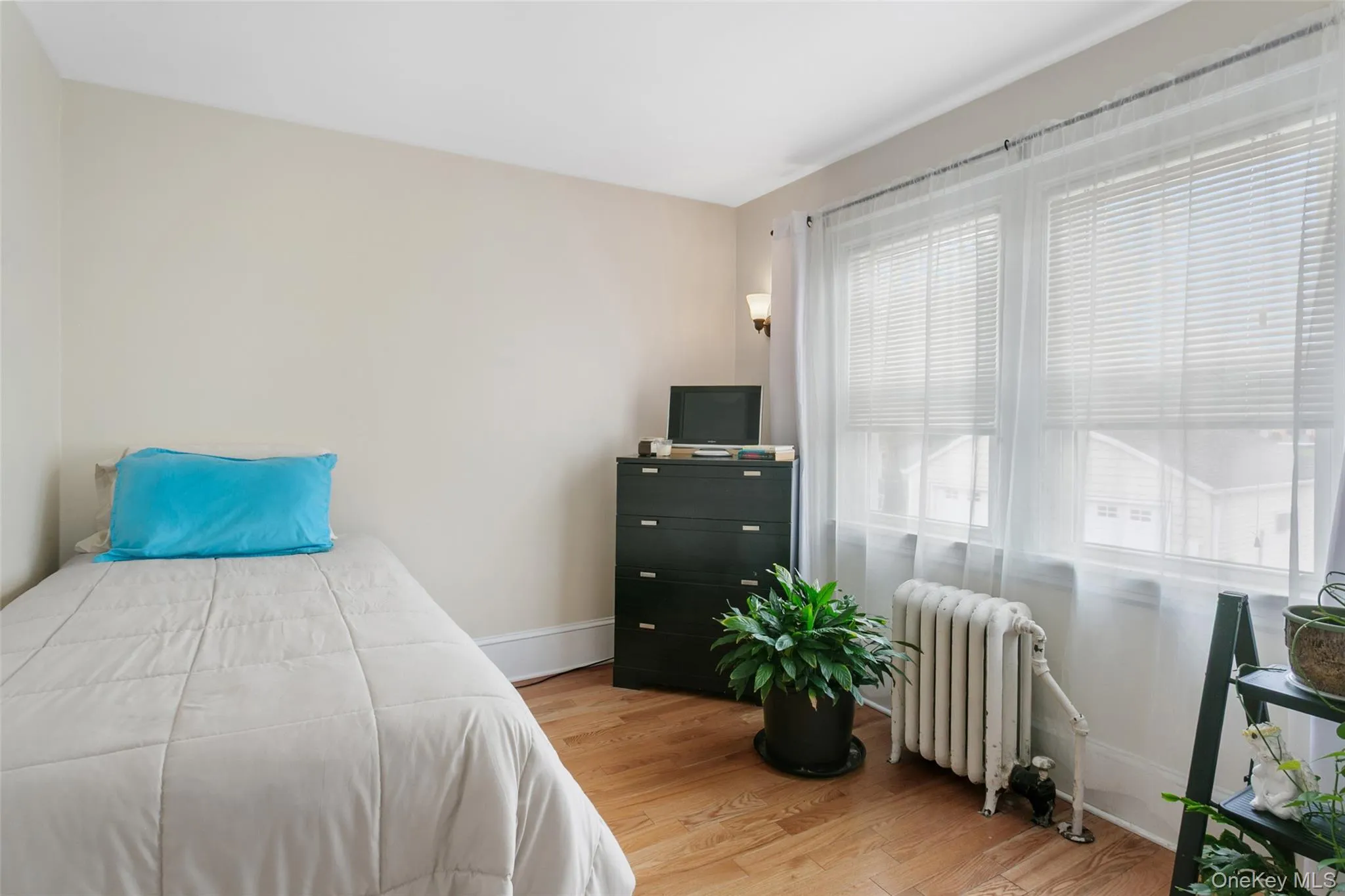 38 Emmett Terrace, New Rochelle, NY, 3 Bedrooms Bedrooms, 6 Rooms Rooms,1 BathroomBathrooms,Residential,For Rent,Emmett,0,1000807 38 Emmett Terrace, New Rochelle, NY, 3 Bedrooms Bedrooms, 6 Rooms Rooms,1 BathroomBathrooms,Residential,For Rent,Emmett,0,1000807