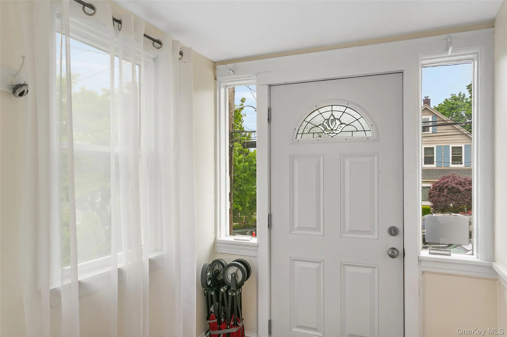 38 Emmett Terrace, New Rochelle, NY, 3 Bedrooms Bedrooms, 6 Rooms Rooms,1 BathroomBathrooms,Residential,For Rent,Emmett,0,1000807 38 Emmett Terrace, New Rochelle, NY, 3 Bedrooms Bedrooms, 6 Rooms Rooms,1 BathroomBathrooms,Residential,For Rent,Emmett,0,1000807
