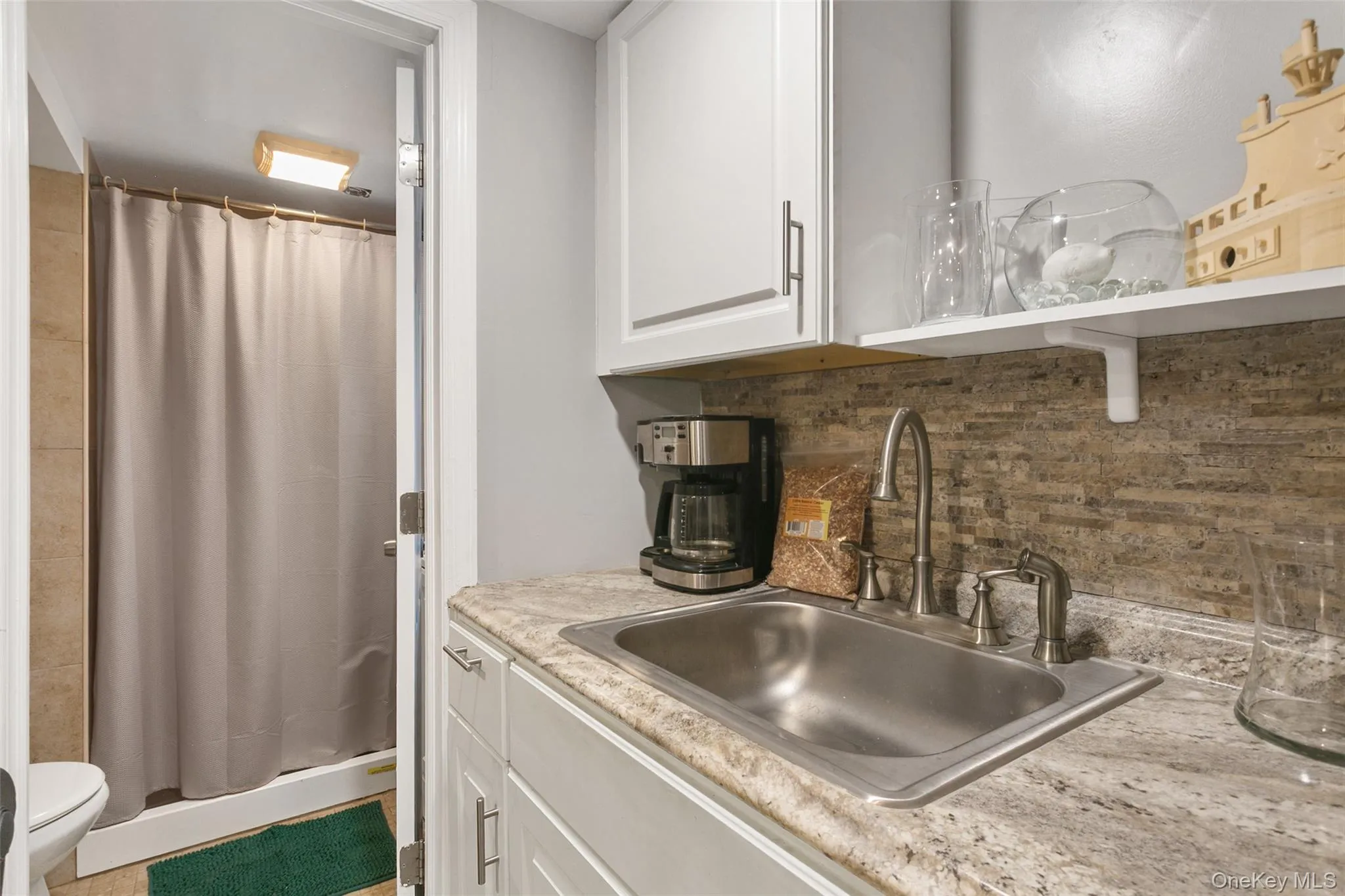 38 Emmett Terrace, New Rochelle, NY, 3 Bedrooms Bedrooms, 6 Rooms Rooms,1 BathroomBathrooms,Residential,For Rent,Emmett,0,1000807 38 Emmett Terrace, New Rochelle, NY, 3 Bedrooms Bedrooms, 6 Rooms Rooms,1 BathroomBathrooms,Residential,For Rent,Emmett,0,1000807