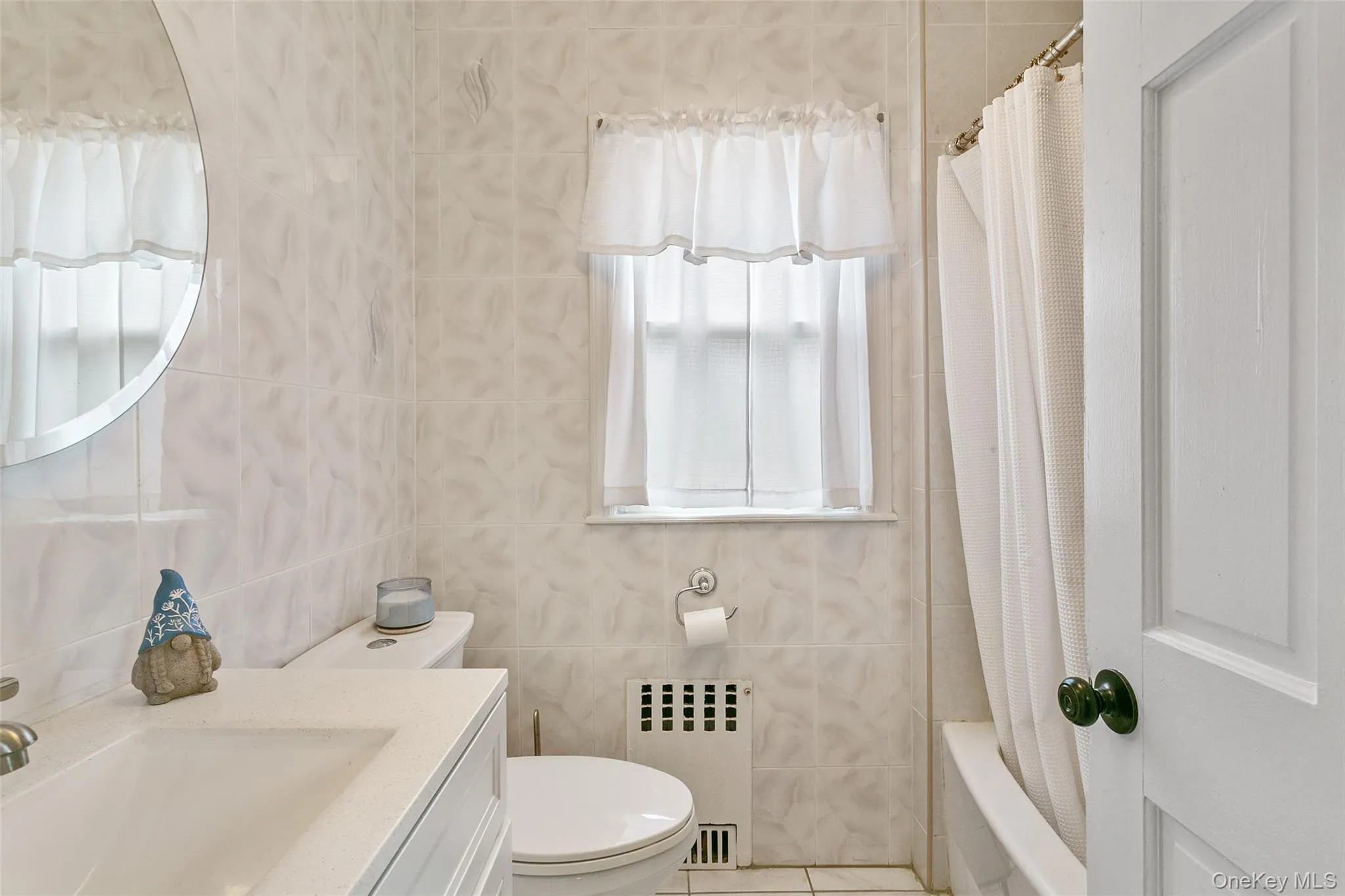 38 Emmett Terrace, New Rochelle, NY, 3 Bedrooms Bedrooms, 6 Rooms Rooms,1 BathroomBathrooms,Residential,For Rent,Emmett,0,1000807 38 Emmett Terrace, New Rochelle, NY, 3 Bedrooms Bedrooms, 6 Rooms Rooms,1 BathroomBathrooms,Residential,For Rent,Emmett,0,1000807