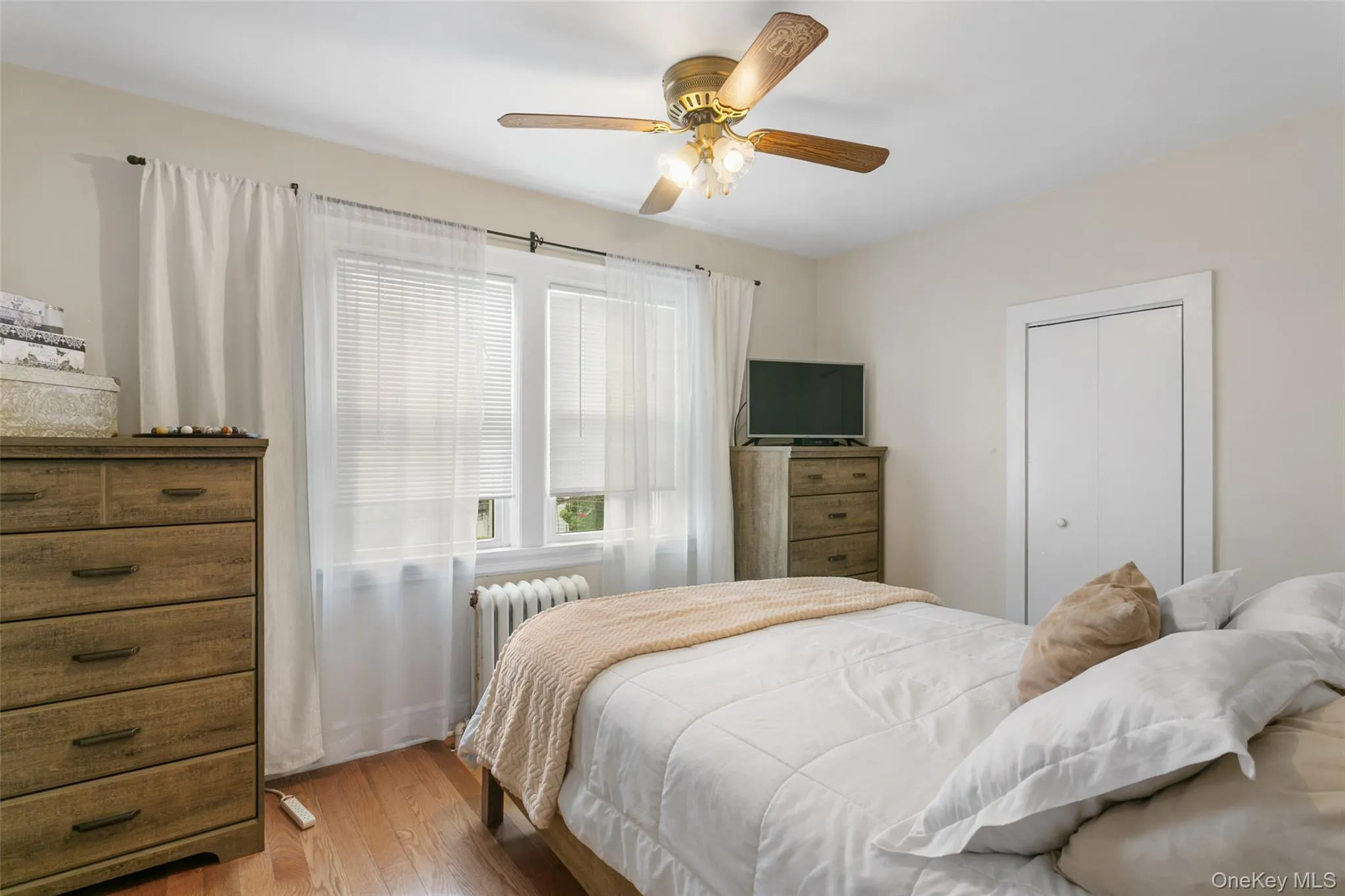38 Emmett Terrace, New Rochelle, NY, 3 Bedrooms Bedrooms, 6 Rooms Rooms,1 BathroomBathrooms,Residential,For Rent,Emmett,0,1000807 38 Emmett Terrace, New Rochelle, NY, 3 Bedrooms Bedrooms, 6 Rooms Rooms,1 BathroomBathrooms,Residential,For Rent,Emmett,0,1000807