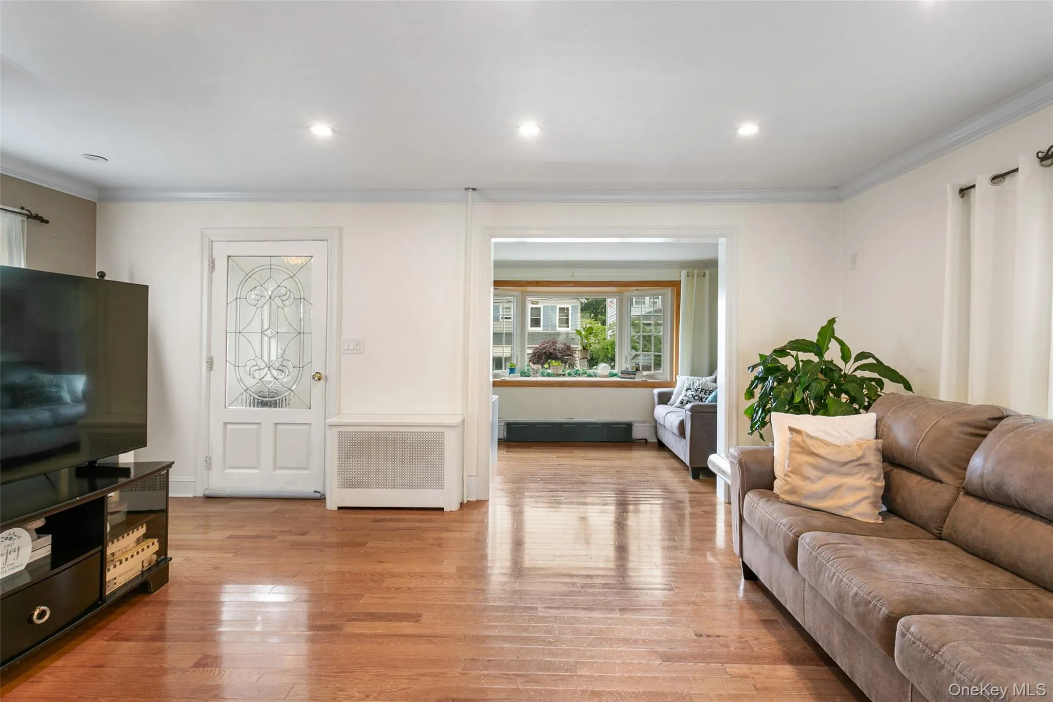 38 Emmett Terrace, New Rochelle, NY, 3 Bedrooms Bedrooms, 6 Rooms Rooms,1 BathroomBathrooms,Residential,For Rent,Emmett,0,1000807 38 Emmett Terrace, New Rochelle, NY, 3 Bedrooms Bedrooms, 6 Rooms Rooms,1 BathroomBathrooms,Residential,For Rent,Emmett,0,1000807