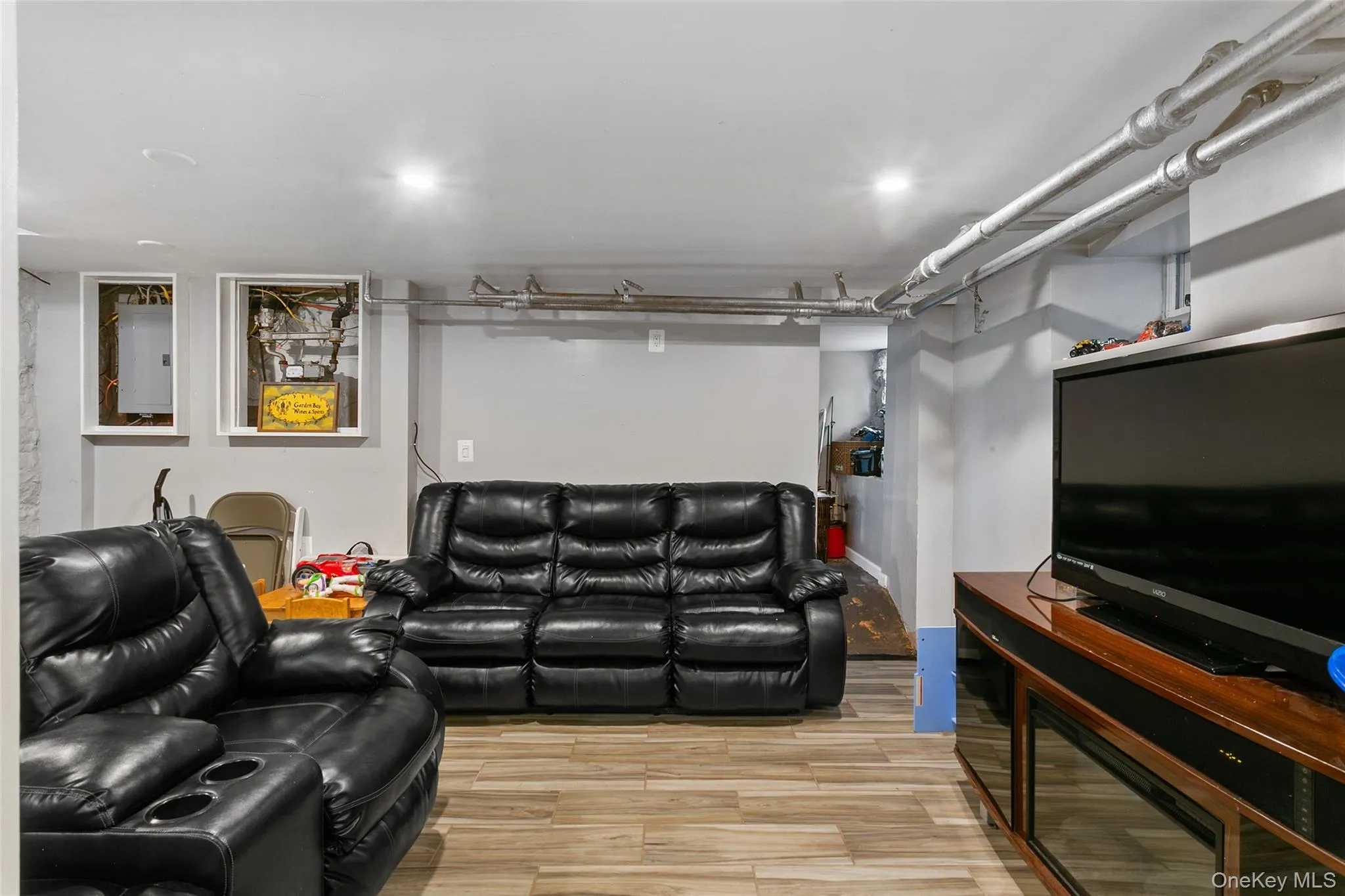 38 Emmett Terrace, New Rochelle, NY, 3 Bedrooms Bedrooms, 6 Rooms Rooms,1 BathroomBathrooms,Residential,For Rent,Emmett,0,1000807 38 Emmett Terrace, New Rochelle, NY, 3 Bedrooms Bedrooms, 6 Rooms Rooms,1 BathroomBathrooms,Residential,For Rent,Emmett,0,1000807