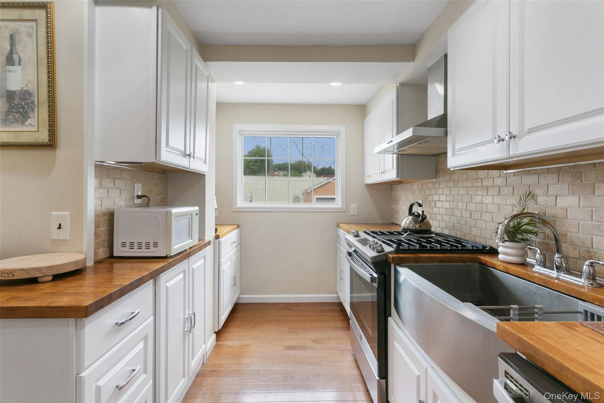 38 Emmett Terrace, New Rochelle, NY, 3 Bedrooms Bedrooms, 6 Rooms Rooms,1 BathroomBathrooms,Residential,For Rent,Emmett,0,1000807 38 Emmett Terrace, New Rochelle, NY, 3 Bedrooms Bedrooms, 6 Rooms Rooms,1 BathroomBathrooms,Residential,For Rent,Emmett,0,1000807
