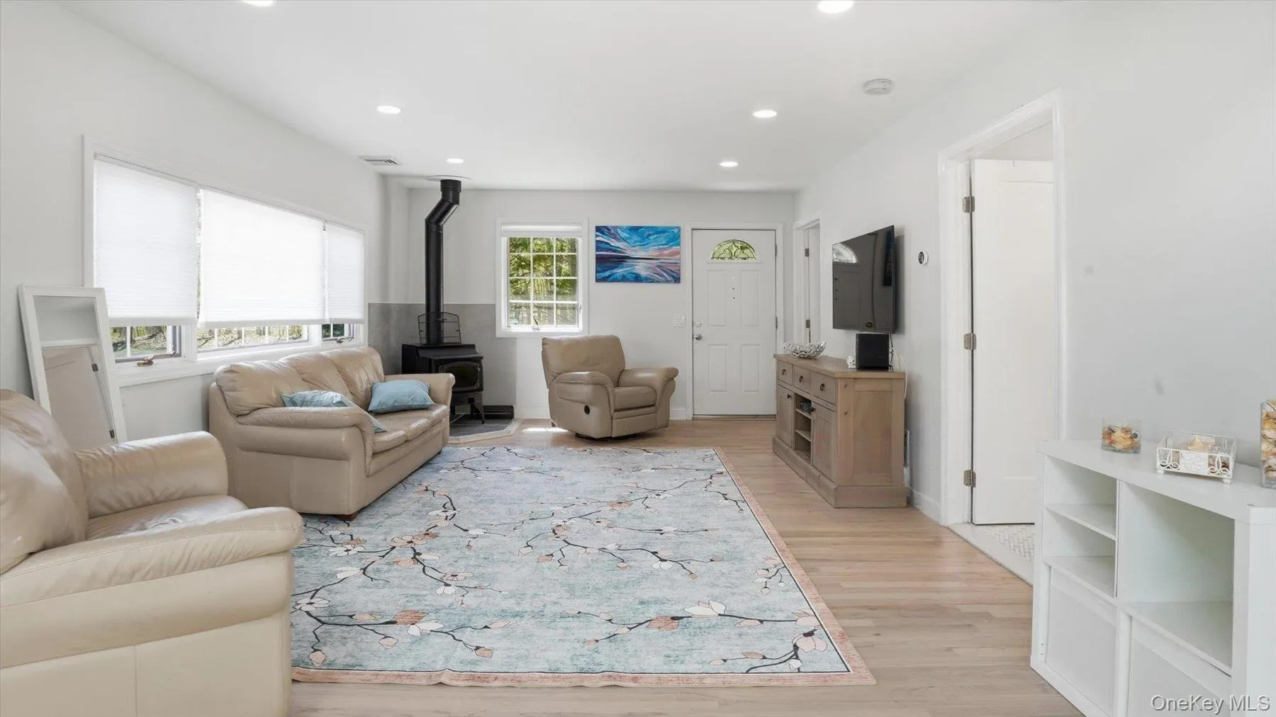 32 Red Creek Road, Southampton, NY, 4 Bedrooms Bedrooms, 6 Rooms Rooms,3 BathroomsBathrooms,Residential Lease,For Rent,Red Creek,0,1000810 32 Red Creek Road, Southampton, NY, 4 Bedrooms Bedrooms, 6 Rooms Rooms,3 BathroomsBathrooms,Residential Lease,For Rent,Red Creek,0,1000810