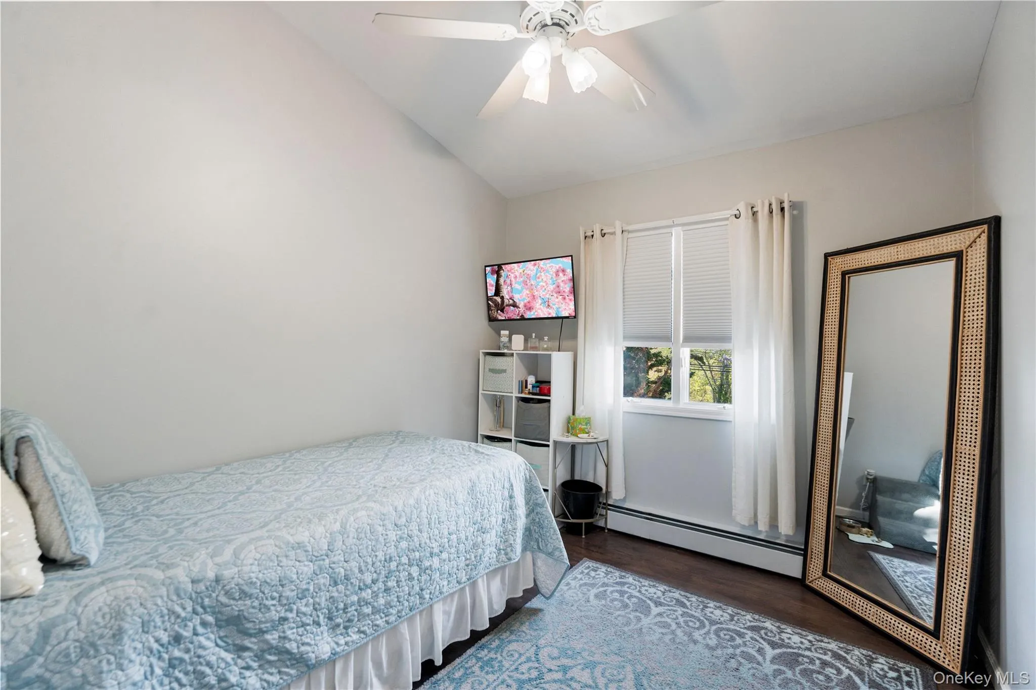 24 Biltmore Avenue Extension, Islip, NY, 4 Bedrooms Bedrooms, 10 Rooms Rooms,3 BathroomsBathrooms,Residential,For Rent,Biltmore Avenue Extension,0,1000816 24 Biltmore Avenue Extension, Islip, NY, 4 Bedrooms Bedrooms, 10 Rooms Rooms,3 BathroomsBathrooms,Residential,For Rent,Biltmore Avenue Extension,0,1000816