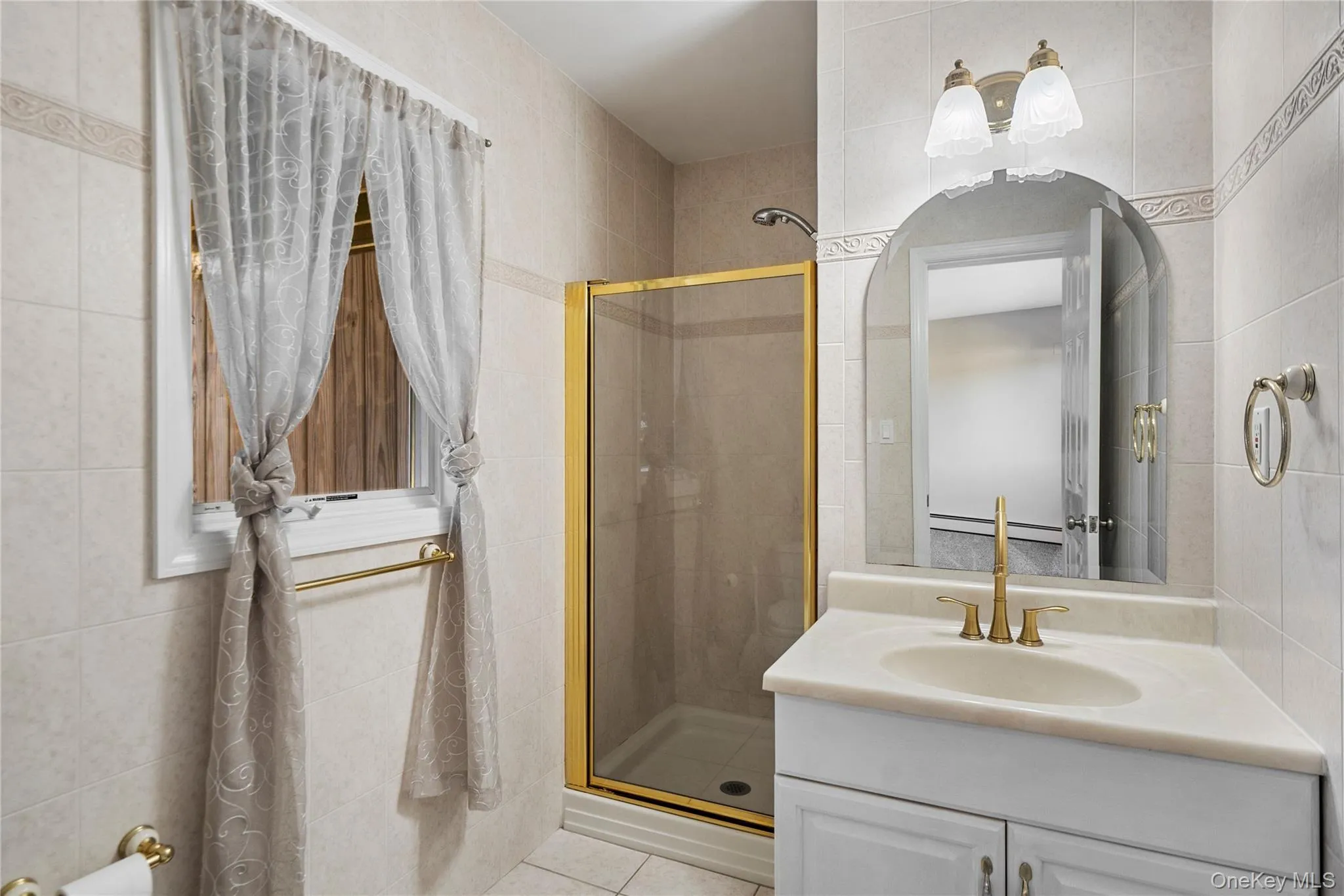 24 Biltmore Avenue Extension, Islip, NY, 4 Bedrooms Bedrooms, 10 Rooms Rooms,3 BathroomsBathrooms,Residential,For Rent,Biltmore Avenue Extension,0,1000816 24 Biltmore Avenue Extension, Islip, NY, 4 Bedrooms Bedrooms, 10 Rooms Rooms,3 BathroomsBathrooms,Residential,For Rent,Biltmore Avenue Extension,0,1000816