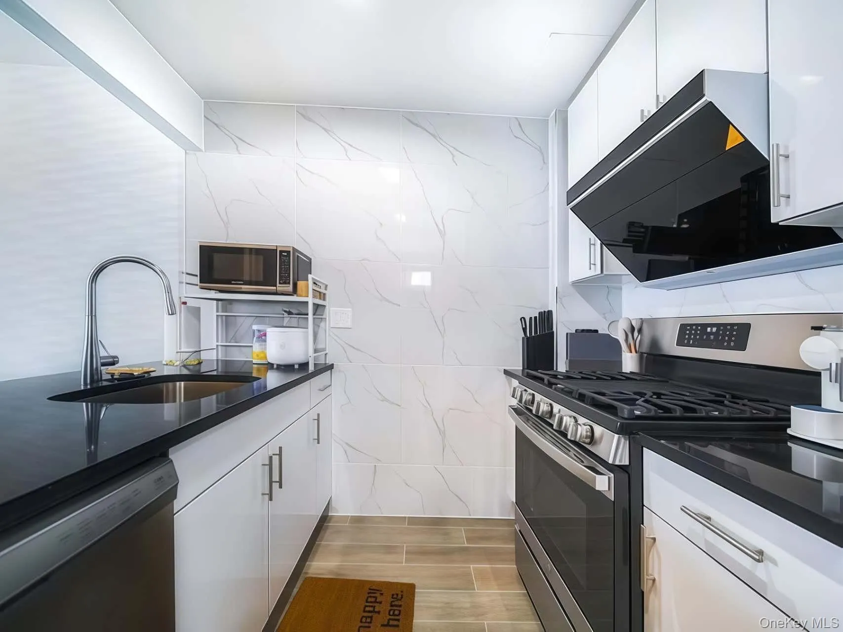 144-27 Sanford Avenue, New York, NY, 1 Bedroom Bedrooms, 3 Rooms Rooms,1 BathroomBathrooms,Residential Sale,For Rent,Sanford,0,1000817 144-27 Sanford Avenue, New York, NY, 1 Bedroom Bedrooms, 3 Rooms Rooms,1 BathroomBathrooms,Residential Sale,For Rent,Sanford,0,1000817