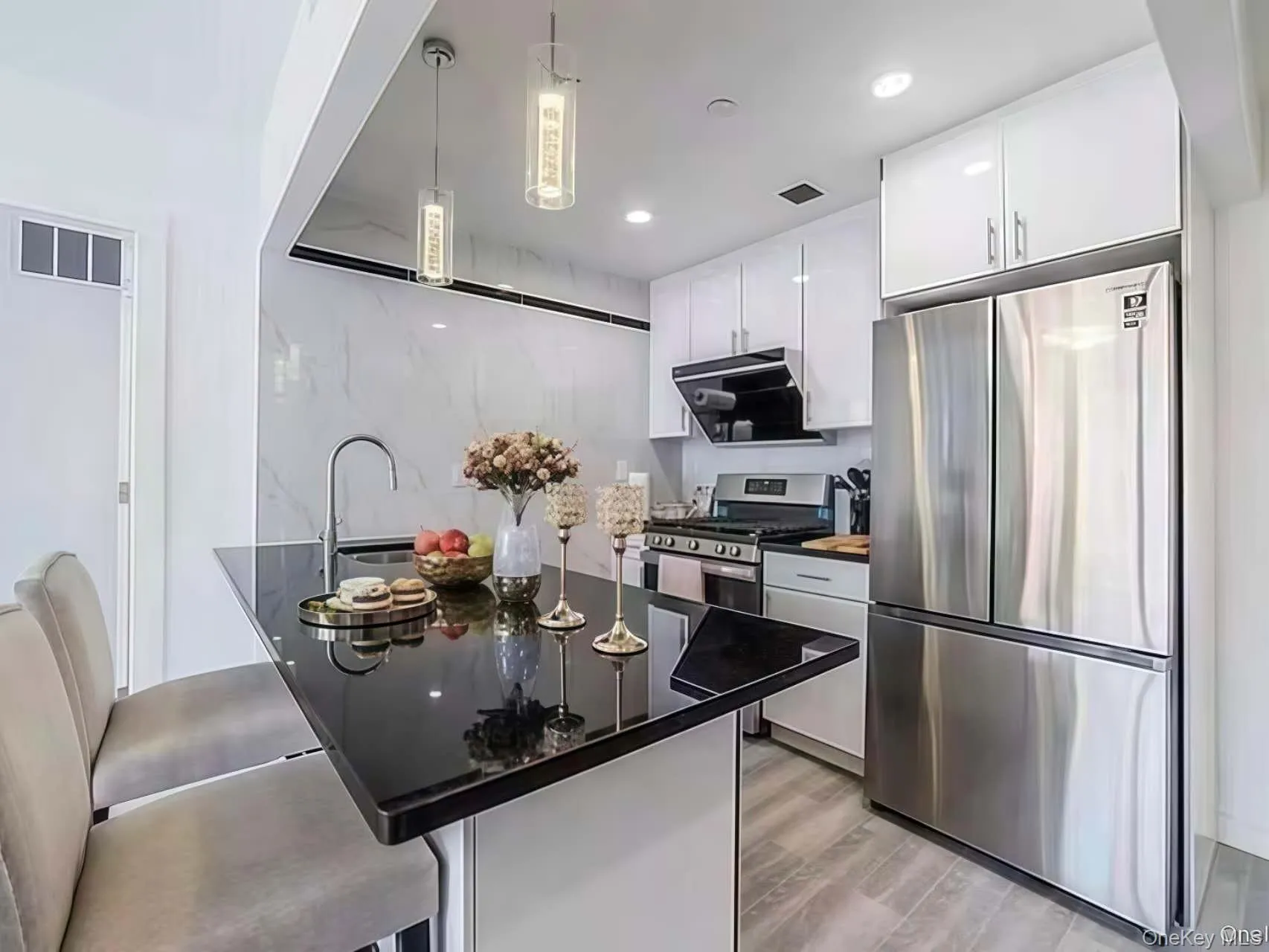 144-27 Sanford Avenue, New York, NY, 1 Bedroom Bedrooms, 3 Rooms Rooms,1 BathroomBathrooms,Residential Sale,For Rent,Sanford,0,1000817 144-27 Sanford Avenue, New York, NY, 1 Bedroom Bedrooms, 3 Rooms Rooms,1 BathroomBathrooms,Residential Sale,For Rent,Sanford,0,1000817