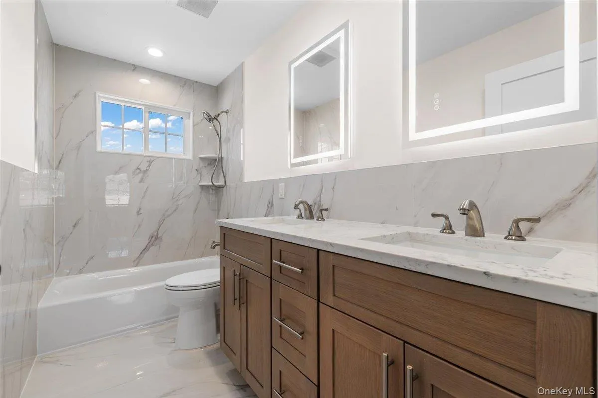 10 Lee Place, Oyster Bay, NY, 5 Bedrooms Bedrooms, 9 Rooms Rooms,4 BathroomsBathrooms,Residential,For Rent,Lee,0,1000823 10 Lee Place, Oyster Bay, NY, 5 Bedrooms Bedrooms, 9 Rooms Rooms,4 BathroomsBathrooms,Residential,For Rent,Lee,0,1000823