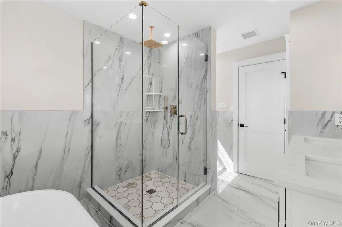 10 Lee Place, Oyster Bay, NY, 5 Bedrooms Bedrooms, 9 Rooms Rooms,4 BathroomsBathrooms,Residential,For Rent,Lee,0,1000823 10 Lee Place, Oyster Bay, NY, 5 Bedrooms Bedrooms, 9 Rooms Rooms,4 BathroomsBathrooms,Residential,For Rent,Lee,0,1000823