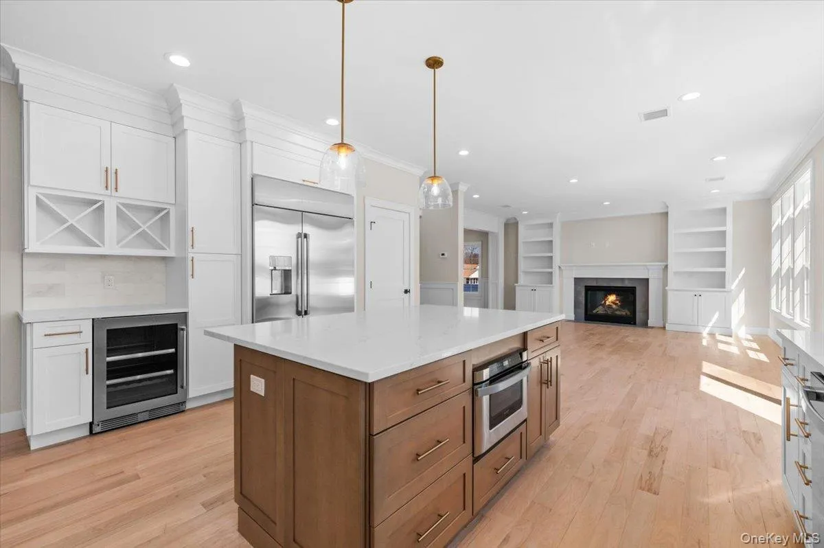 10 Lee Place, Oyster Bay, NY, 5 Bedrooms Bedrooms, 9 Rooms Rooms,4 BathroomsBathrooms,Residential,For Rent,Lee,0,1000823 10 Lee Place, Oyster Bay, NY, 5 Bedrooms Bedrooms, 9 Rooms Rooms,4 BathroomsBathrooms,Residential,For Rent,Lee,0,1000823