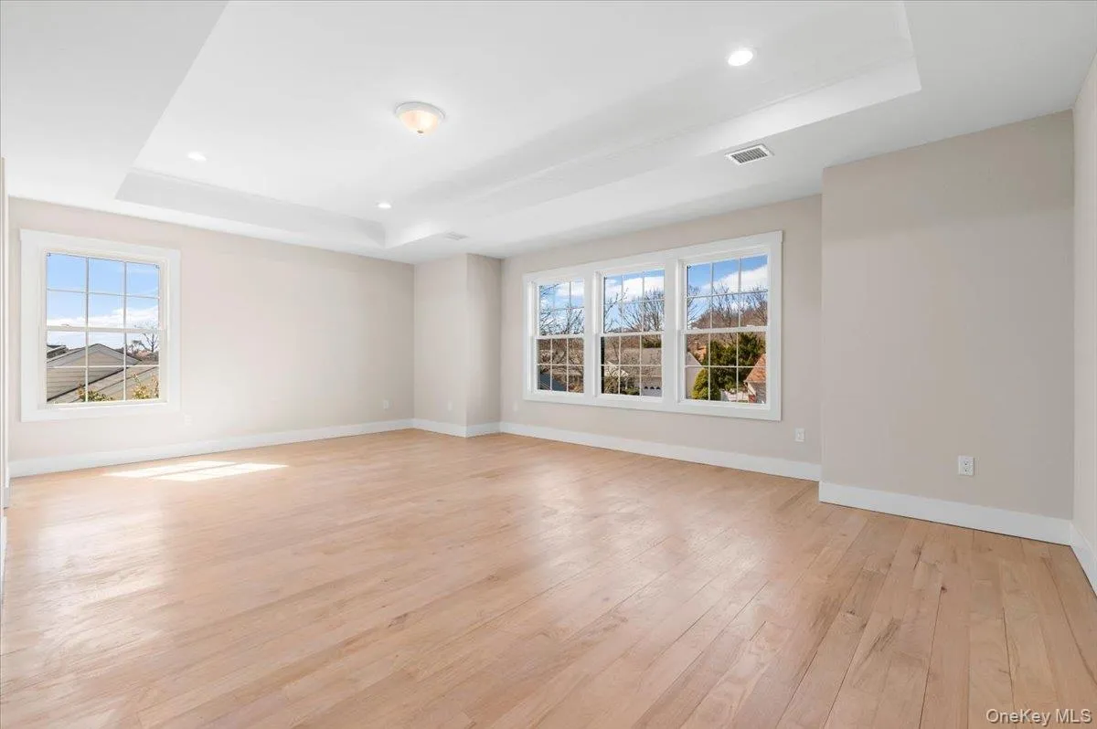 10 Lee Place, Oyster Bay, NY, 5 Bedrooms Bedrooms, 9 Rooms Rooms,4 BathroomsBathrooms,Residential,For Rent,Lee,0,1000823 10 Lee Place, Oyster Bay, NY, 5 Bedrooms Bedrooms, 9 Rooms Rooms,4 BathroomsBathrooms,Residential,For Rent,Lee,0,1000823