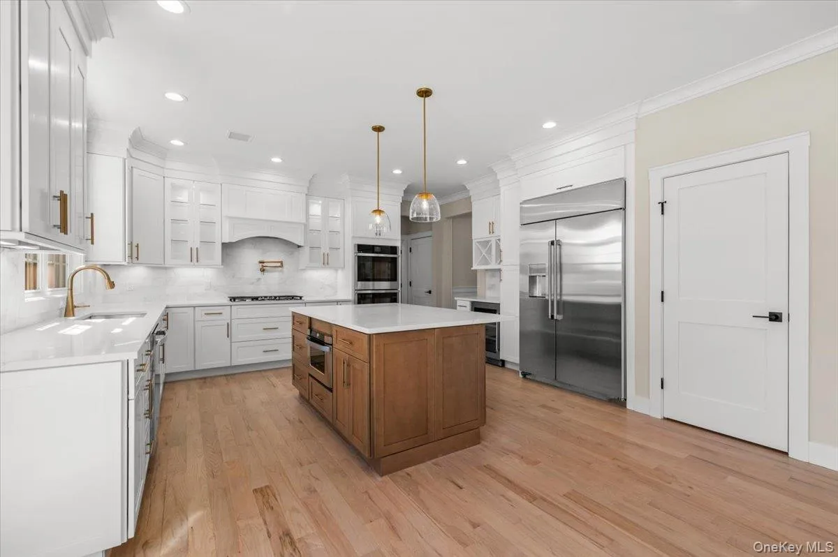 10 Lee Place, Oyster Bay, NY, 5 Bedrooms Bedrooms, 9 Rooms Rooms,4 BathroomsBathrooms,Residential,For Rent,Lee,0,1000823 10 Lee Place, Oyster Bay, NY, 5 Bedrooms Bedrooms, 9 Rooms Rooms,4 BathroomsBathrooms,Residential,For Rent,Lee,0,1000823