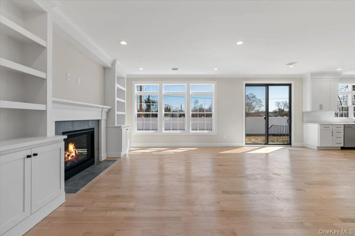 10 Lee Place, Oyster Bay, NY, 5 Bedrooms Bedrooms, 9 Rooms Rooms,4 BathroomsBathrooms,Residential,For Rent,Lee,0,1000823 10 Lee Place, Oyster Bay, NY, 5 Bedrooms Bedrooms, 9 Rooms Rooms,4 BathroomsBathrooms,Residential,For Rent,Lee,0,1000823