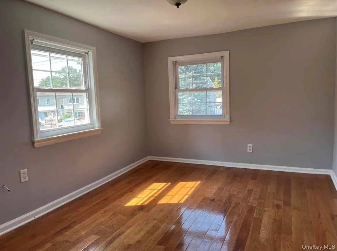 1539 Park Avenue, Hempstead, NY, 3 Bedrooms Bedrooms, 6 Rooms Rooms,1 BathroomBathrooms,Residential Lease,For Rent,Park,0,1000825 1539 Park Avenue, Hempstead, NY, 3 Bedrooms Bedrooms, 6 Rooms Rooms,1 BathroomBathrooms,Residential Lease,For Rent,Park,0,1000825