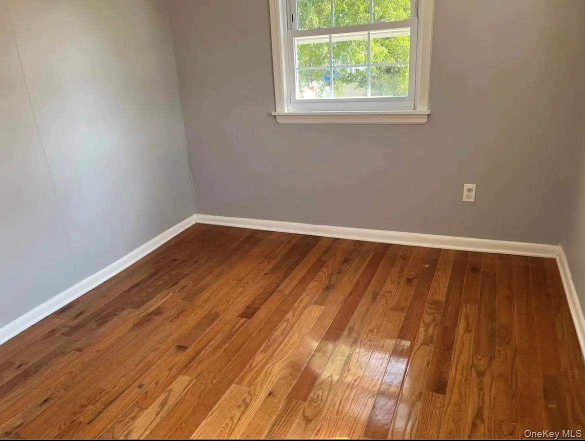 1539 Park Avenue, Hempstead, NY, 3 Bedrooms Bedrooms, 6 Rooms Rooms,1 BathroomBathrooms,Residential Lease,For Rent,Park,0,1000825 1539 Park Avenue, Hempstead, NY, 3 Bedrooms Bedrooms, 6 Rooms Rooms,1 BathroomBathrooms,Residential Lease,For Rent,Park,0,1000825