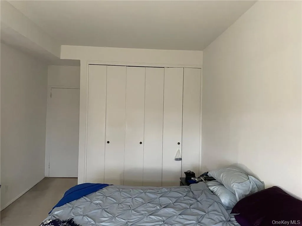 Double Bedroom Closet Double Bedroom Closet