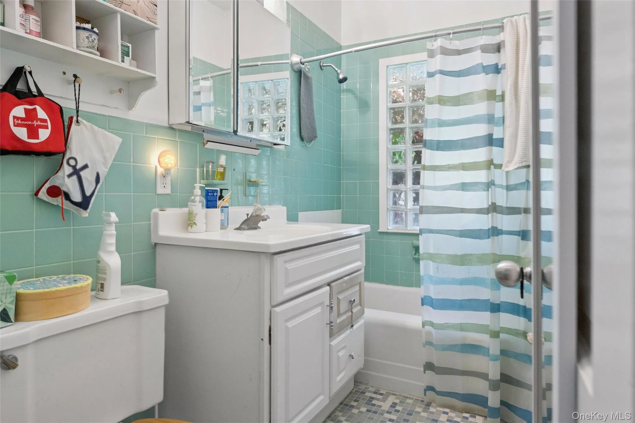 131 Red Creek Road, Southampton, NY, 5 Bedrooms Bedrooms, 10 Rooms Rooms,3 BathroomsBathrooms,Residential,For Rent,Red Creek,0,1000827 131 Red Creek Road, Southampton, NY, 5 Bedrooms Bedrooms, 10 Rooms Rooms,3 BathroomsBathrooms,Residential,For Rent,Red Creek,0,1000827