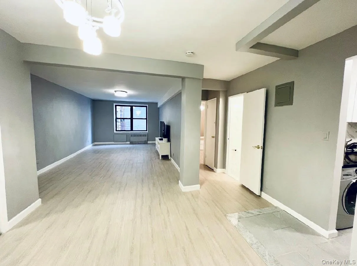 13317 Sanford Avenue, New York, NY, 1 Bedroom Bedrooms, 4 Rooms Rooms,1 BathroomBathrooms,Residential Sale,For Rent,Sanford,0,1000828 13317 Sanford Avenue, New York, NY, 1 Bedroom Bedrooms, 4 Rooms Rooms,1 BathroomBathrooms,Residential Sale,For Rent,Sanford,0,1000828