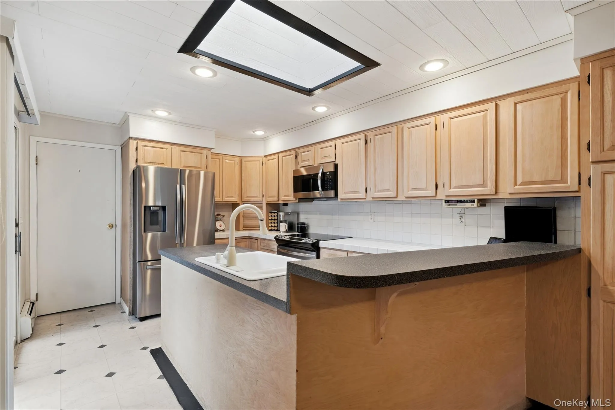 289 Central Avenue, Islip, NY, 4 Bedrooms Bedrooms, 8 Rooms Rooms,3 BathroomsBathrooms,Residential,For Rent,Central,0,KEY1000829 289 Central Avenue, Islip, NY, 4 Bedrooms Bedrooms, 8 Rooms Rooms,3 BathroomsBathrooms,Residential,For Rent,Central,0,KEY1000829