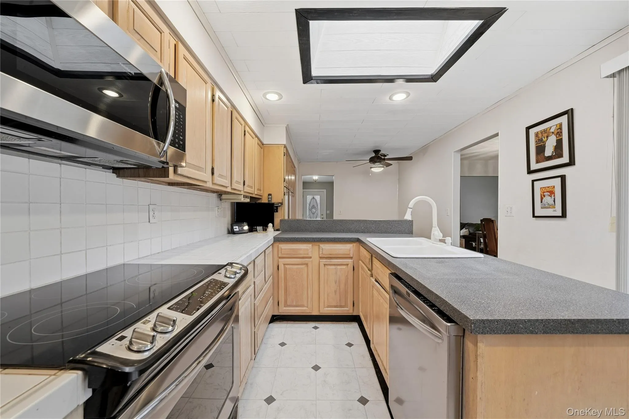 289 Central Avenue, Islip, NY, 4 Bedrooms Bedrooms, 8 Rooms Rooms,3 BathroomsBathrooms,Residential,For Rent,Central,0,KEY1000829 289 Central Avenue, Islip, NY, 4 Bedrooms Bedrooms, 8 Rooms Rooms,3 BathroomsBathrooms,Residential,For Rent,Central,0,KEY1000829