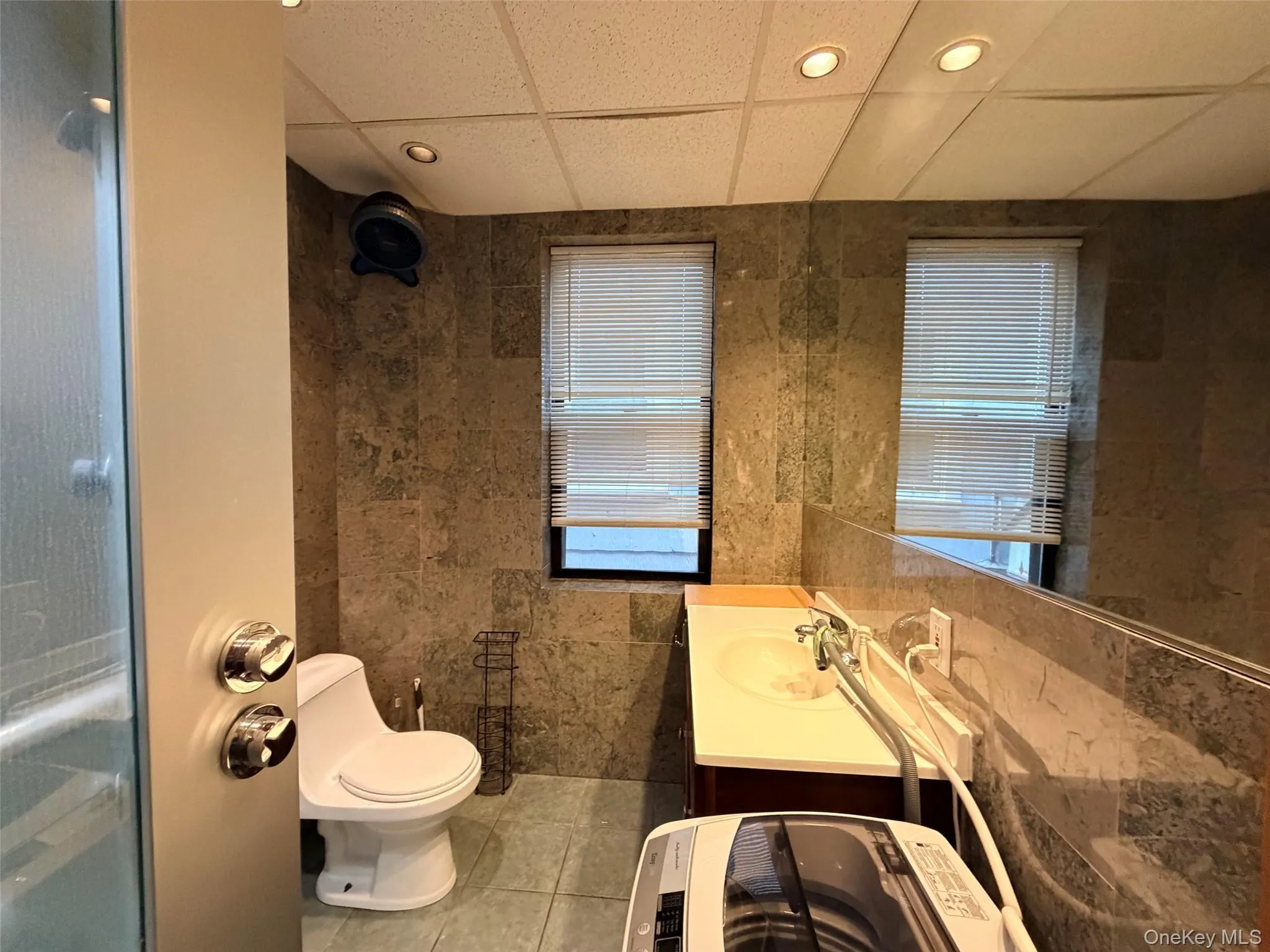 90 Main Street, North Hempstead, NY, 2 Bedrooms Bedrooms, 5 Rooms Rooms,1 BathroomBathrooms,Residential Lease,For Rent,Main,0,KEY1000833 90 Main Street, North Hempstead, NY, 2 Bedrooms Bedrooms, 5 Rooms Rooms,1 BathroomBathrooms,Residential Lease,For Rent,Main,0,KEY1000833