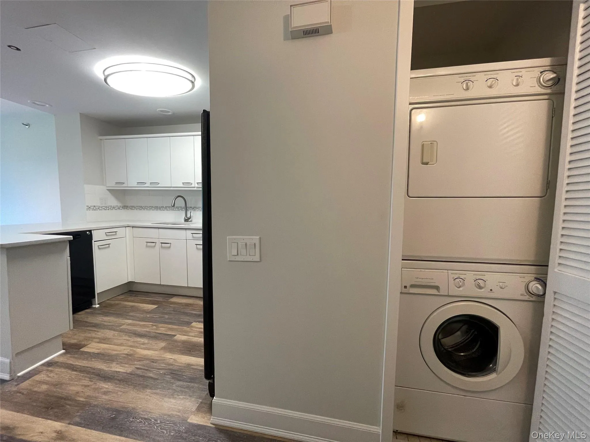 50 Hartsdale Avenue, Greenburgh, NY, 2 Bedrooms Bedrooms, 3 Rooms Rooms,2 BathroomsBathrooms,Residential Lease,For Rent,Hartsdale,0,1000838 50 Hartsdale Avenue, Greenburgh, NY, 2 Bedrooms Bedrooms, 3 Rooms Rooms,2 BathroomsBathrooms,Residential Lease,For Rent,Hartsdale,0,1000838