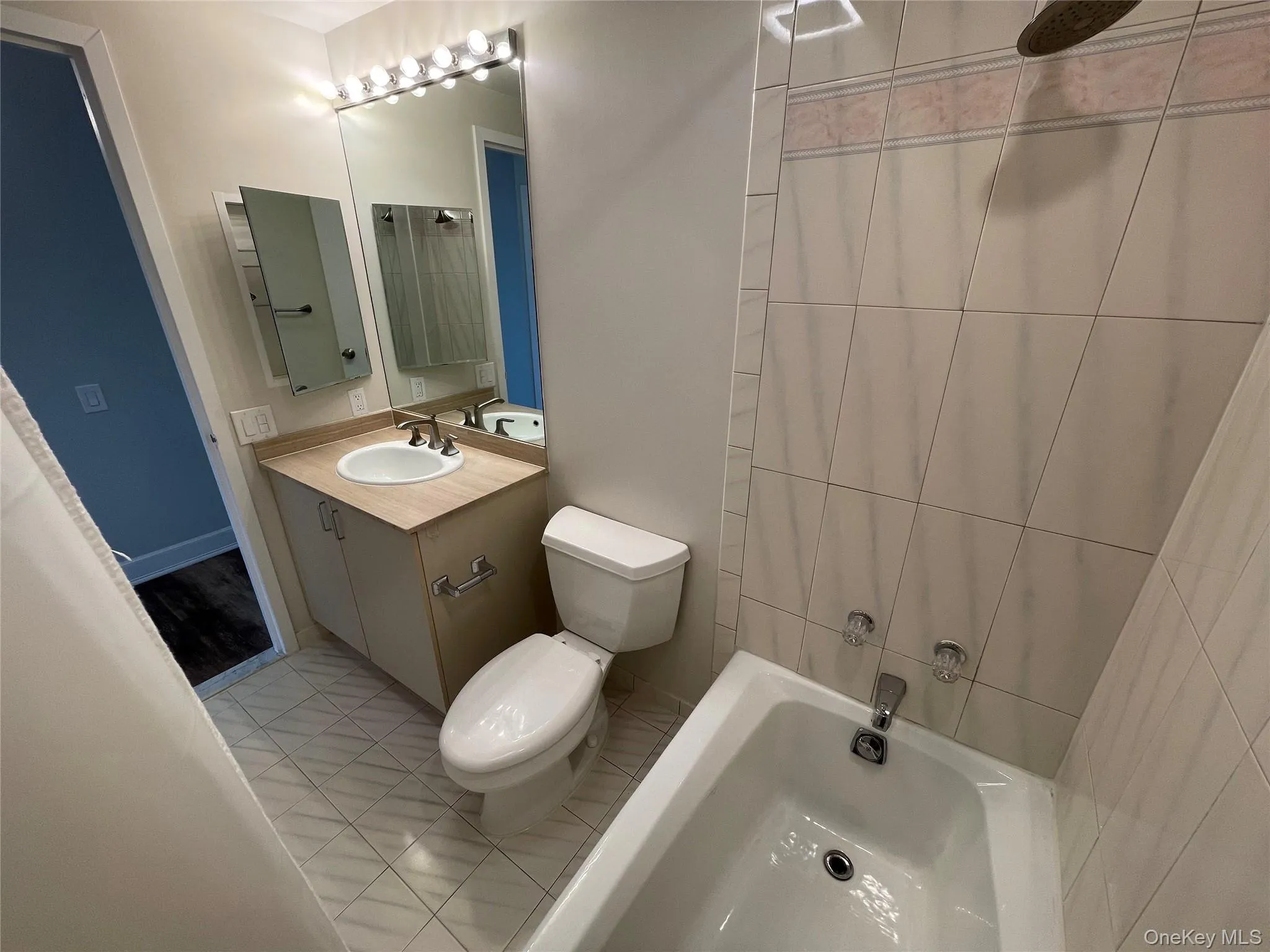 50 Hartsdale Avenue, Greenburgh, NY, 2 Bedrooms Bedrooms, 3 Rooms Rooms,2 BathroomsBathrooms,Residential Lease,For Rent,Hartsdale,0,1000838 50 Hartsdale Avenue, Greenburgh, NY, 2 Bedrooms Bedrooms, 3 Rooms Rooms,2 BathroomsBathrooms,Residential Lease,For Rent,Hartsdale,0,1000838