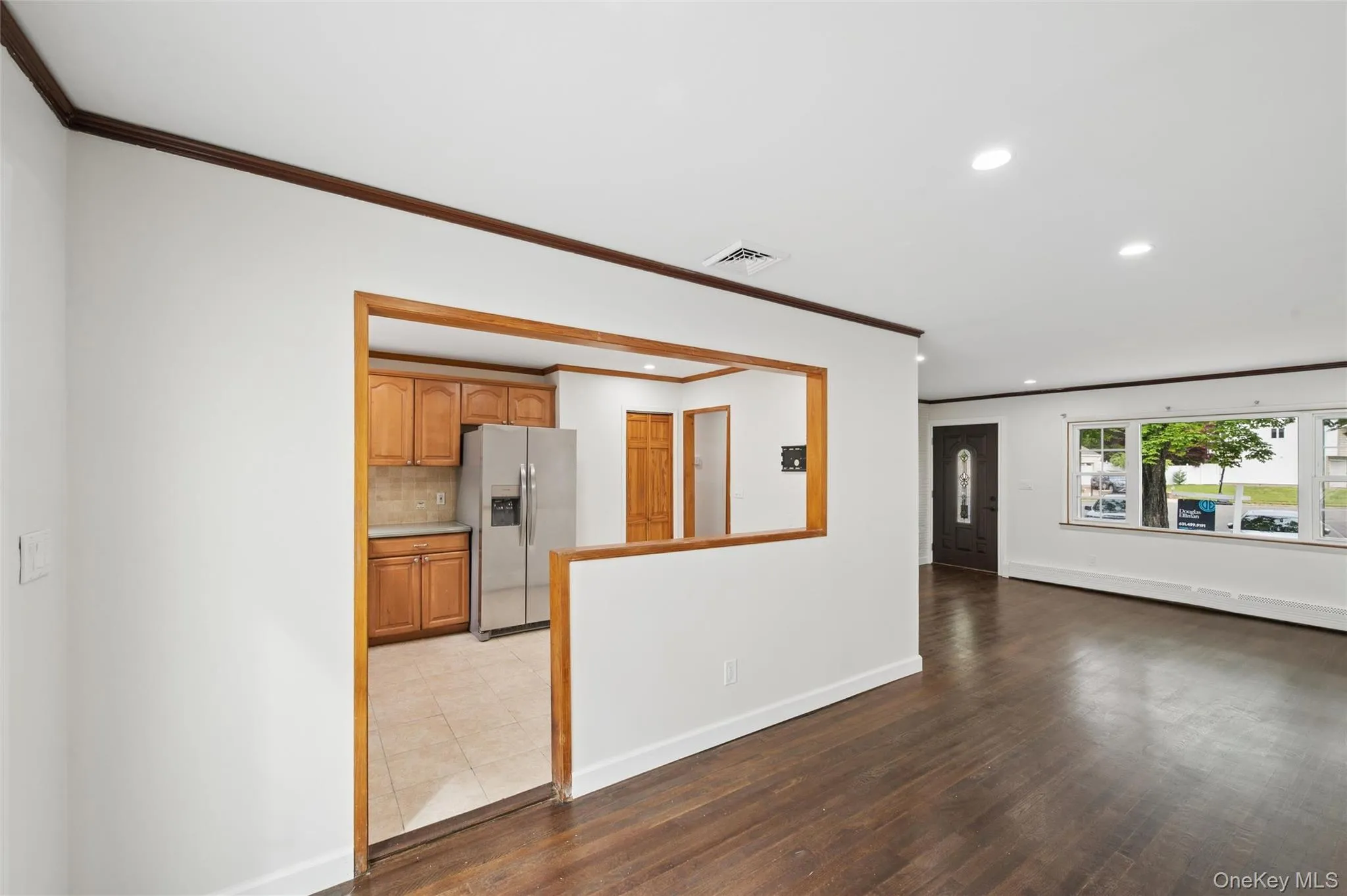 53 Longworth Avenue, Huntington, NY, 3 Bedrooms Bedrooms, 6 Rooms Rooms,1 BathroomBathrooms,Residential,For Rent,Longworth,0,1000844 53 Longworth Avenue, Huntington, NY, 3 Bedrooms Bedrooms, 6 Rooms Rooms,1 BathroomBathrooms,Residential,For Rent,Longworth,0,1000844