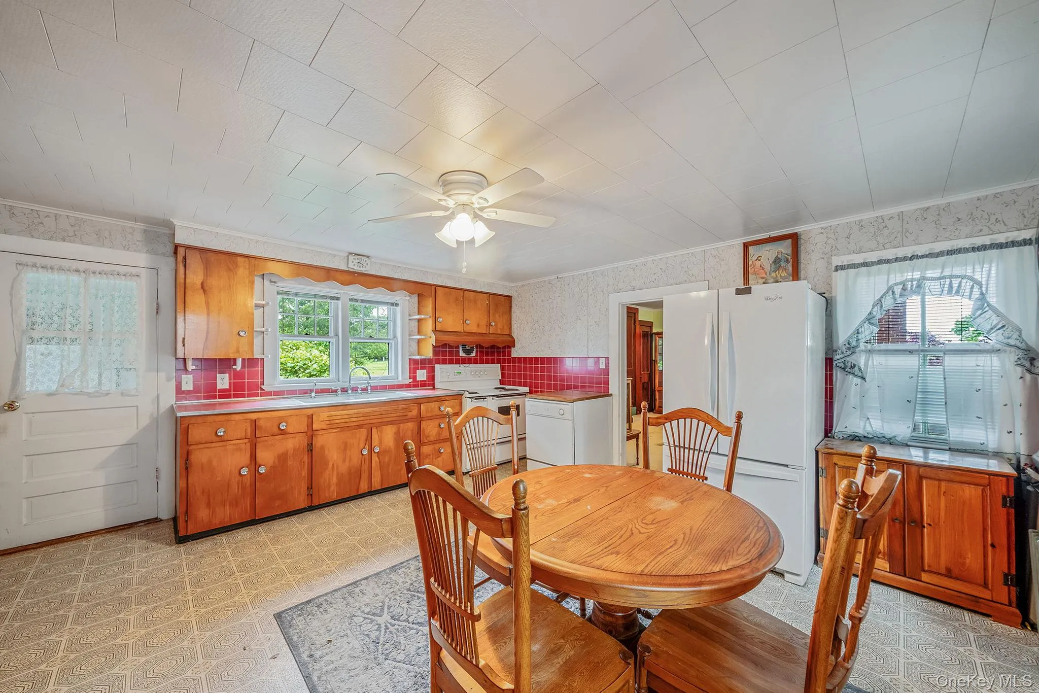 1055 Oregon Road, Southold, NY, 5 Bedrooms Bedrooms, 14 Rooms Rooms,1 BathroomBathrooms,Residential,For Rent,Oregon,0,1000849 1055 Oregon Road, Southold, NY, 5 Bedrooms Bedrooms, 14 Rooms Rooms,1 BathroomBathrooms,Residential,For Rent,Oregon,0,1000849