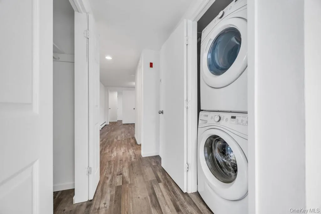 405 Massapequa Avenue, Oyster Bay, NY, 4 Bedrooms Bedrooms, 11 Rooms Rooms,2 BathroomsBathrooms,Residential Lease,For Rent,Massapequa,0,1000854 405 Massapequa Avenue, Oyster Bay, NY, 4 Bedrooms Bedrooms, 11 Rooms Rooms,2 BathroomsBathrooms,Residential Lease,For Rent,Massapequa,0,1000854