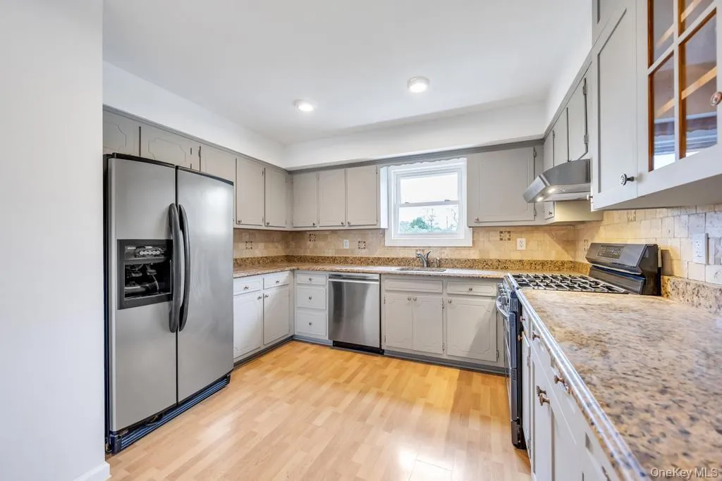 405 Massapequa Avenue, Oyster Bay, NY, 4 Bedrooms Bedrooms, 11 Rooms Rooms,2 BathroomsBathrooms,Residential Lease,For Rent,Massapequa,0,1000854 405 Massapequa Avenue, Oyster Bay, NY, 4 Bedrooms Bedrooms, 11 Rooms Rooms,2 BathroomsBathrooms,Residential Lease,For Rent,Massapequa,0,1000854