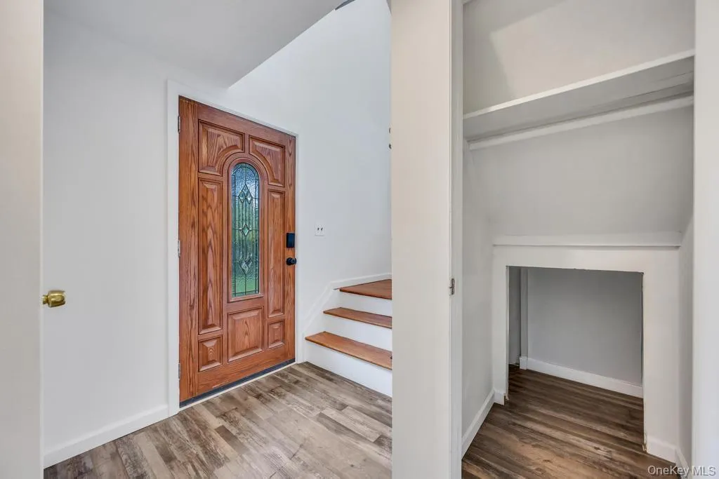 405 Massapequa Avenue, Oyster Bay, NY, 4 Bedrooms Bedrooms, 11 Rooms Rooms,2 BathroomsBathrooms,Residential Lease,For Rent,Massapequa,0,1000854 405 Massapequa Avenue, Oyster Bay, NY, 4 Bedrooms Bedrooms, 11 Rooms Rooms,2 BathroomsBathrooms,Residential Lease,For Rent,Massapequa,0,1000854
