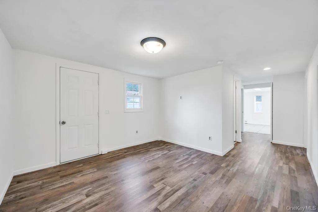 405 Massapequa Avenue, Oyster Bay, NY, 4 Bedrooms Bedrooms, 11 Rooms Rooms,2 BathroomsBathrooms,Residential Lease,For Rent,Massapequa,0,1000854 405 Massapequa Avenue, Oyster Bay, NY, 4 Bedrooms Bedrooms, 11 Rooms Rooms,2 BathroomsBathrooms,Residential Lease,For Rent,Massapequa,0,1000854