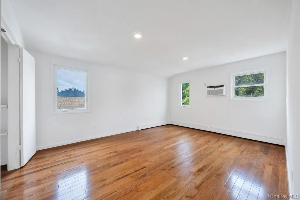 405 Massapequa Avenue, Oyster Bay, NY, 4 Bedrooms Bedrooms, 11 Rooms Rooms,2 BathroomsBathrooms,Residential Lease,For Rent,Massapequa,0,1000854 405 Massapequa Avenue, Oyster Bay, NY, 4 Bedrooms Bedrooms, 11 Rooms Rooms,2 BathroomsBathrooms,Residential Lease,For Rent,Massapequa,0,1000854