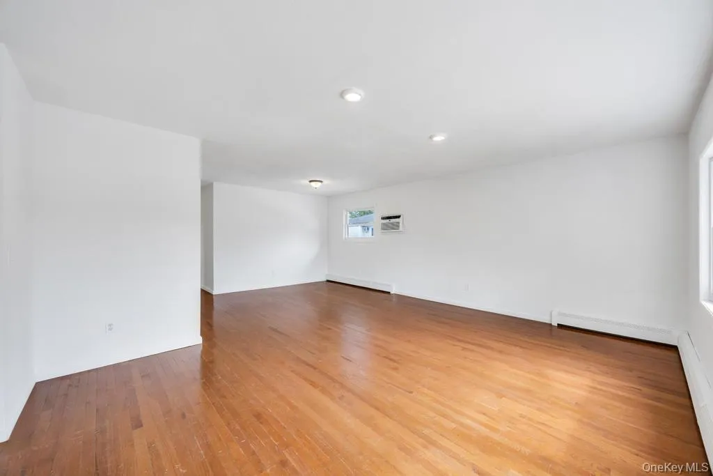 405 Massapequa Avenue, Oyster Bay, NY, 4 Bedrooms Bedrooms, 11 Rooms Rooms,2 BathroomsBathrooms,Residential Lease,For Rent,Massapequa,0,1000854 405 Massapequa Avenue, Oyster Bay, NY, 4 Bedrooms Bedrooms, 11 Rooms Rooms,2 BathroomsBathrooms,Residential Lease,For Rent,Massapequa,0,1000854