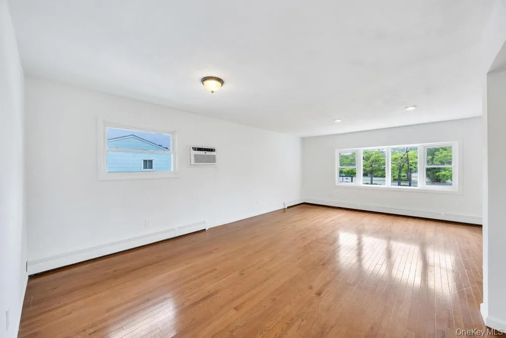 405 Massapequa Avenue, Oyster Bay, NY, 4 Bedrooms Bedrooms, 11 Rooms Rooms,2 BathroomsBathrooms,Residential Lease,For Rent,Massapequa,0,1000854 405 Massapequa Avenue, Oyster Bay, NY, 4 Bedrooms Bedrooms, 11 Rooms Rooms,2 BathroomsBathrooms,Residential Lease,For Rent,Massapequa,0,1000854