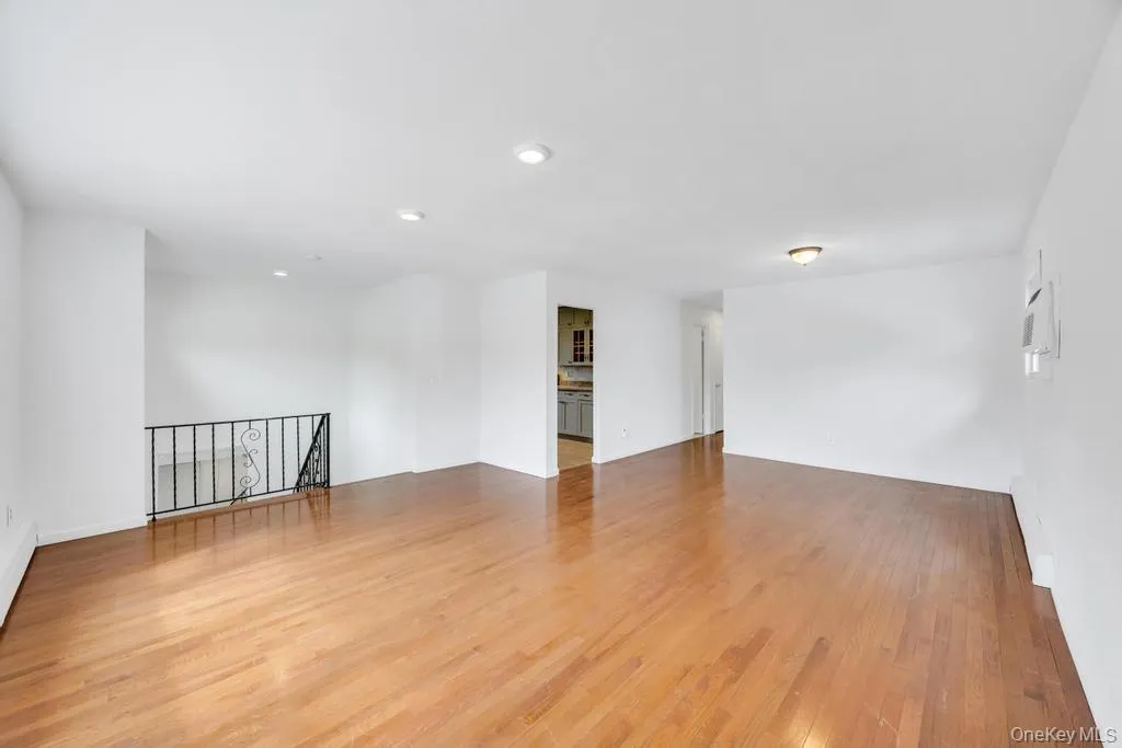 405 Massapequa Avenue, Oyster Bay, NY, 4 Bedrooms Bedrooms, 11 Rooms Rooms,2 BathroomsBathrooms,Residential Lease,For Rent,Massapequa,0,1000854 405 Massapequa Avenue, Oyster Bay, NY, 4 Bedrooms Bedrooms, 11 Rooms Rooms,2 BathroomsBathrooms,Residential Lease,For Rent,Massapequa,0,1000854