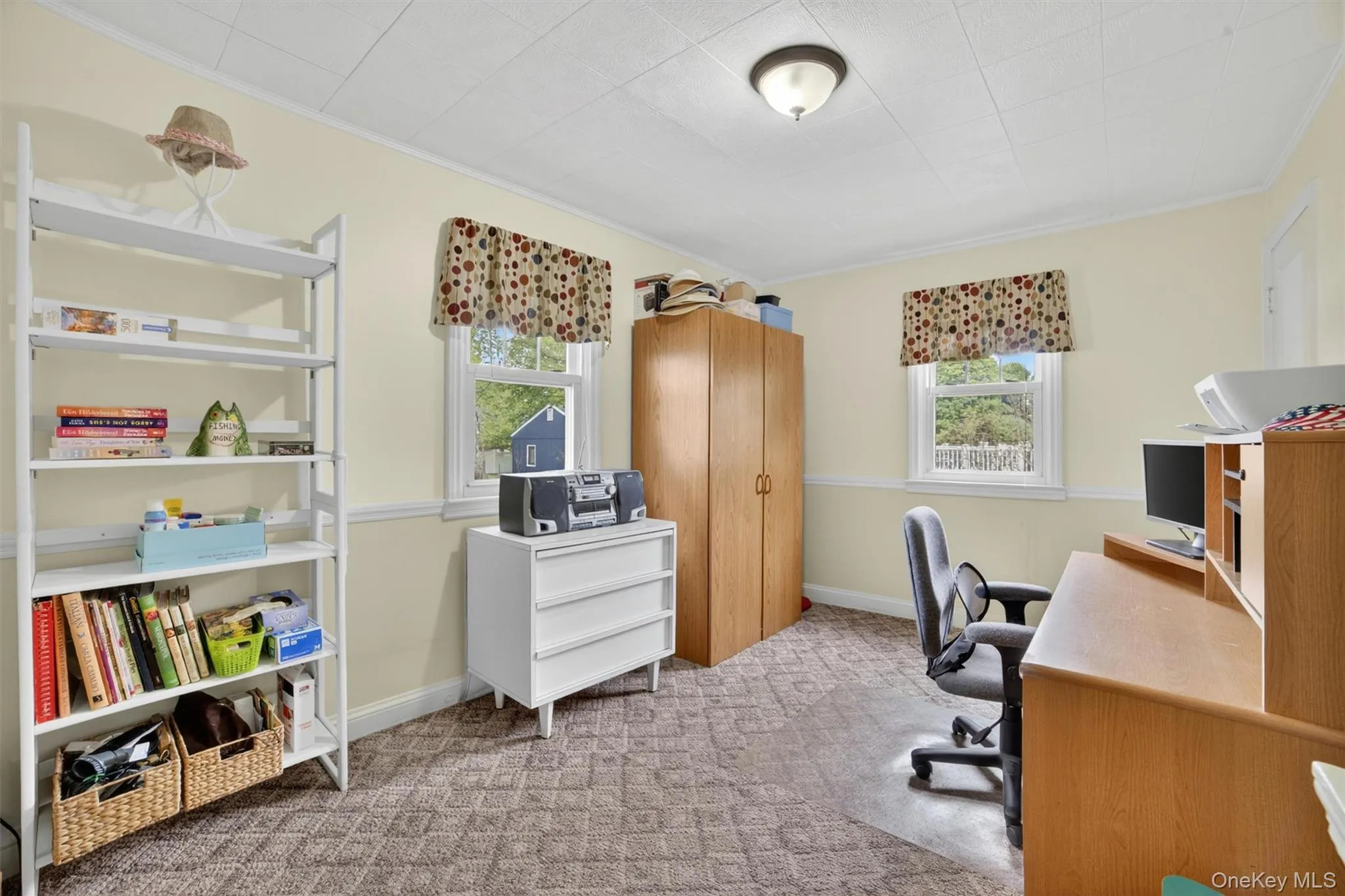 2nd bedroom on the first floor. 2nd bedroom on the first floor.