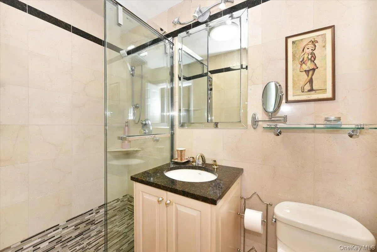 320 East Shore Road, North Hempstead, NY, 2 Bedrooms Bedrooms, 5 Rooms Rooms,2 BathroomsBathrooms,Residential,For Rent,East Shore,0,1000859 320 East Shore Road, North Hempstead, NY, 2 Bedrooms Bedrooms, 5 Rooms Rooms,2 BathroomsBathrooms,Residential,For Rent,East Shore,0,1000859